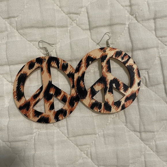 Leopard Print Peace Sign Earrings - Picture 1 of 2
